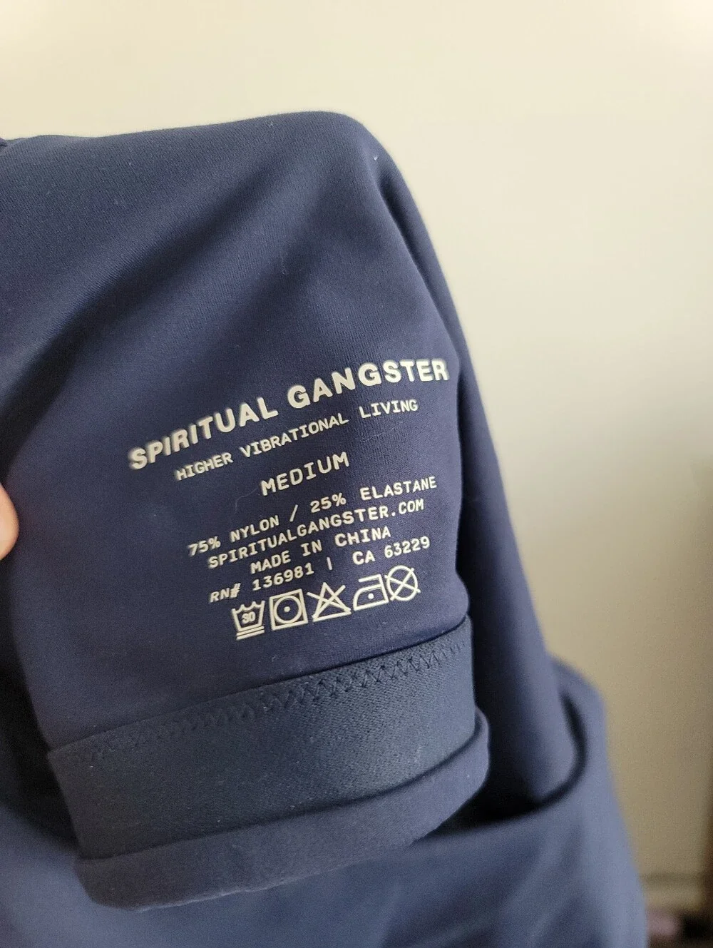 Spiritual Gangster Size Medium Colorblock Racerback Sports Bra Navy Blue‎